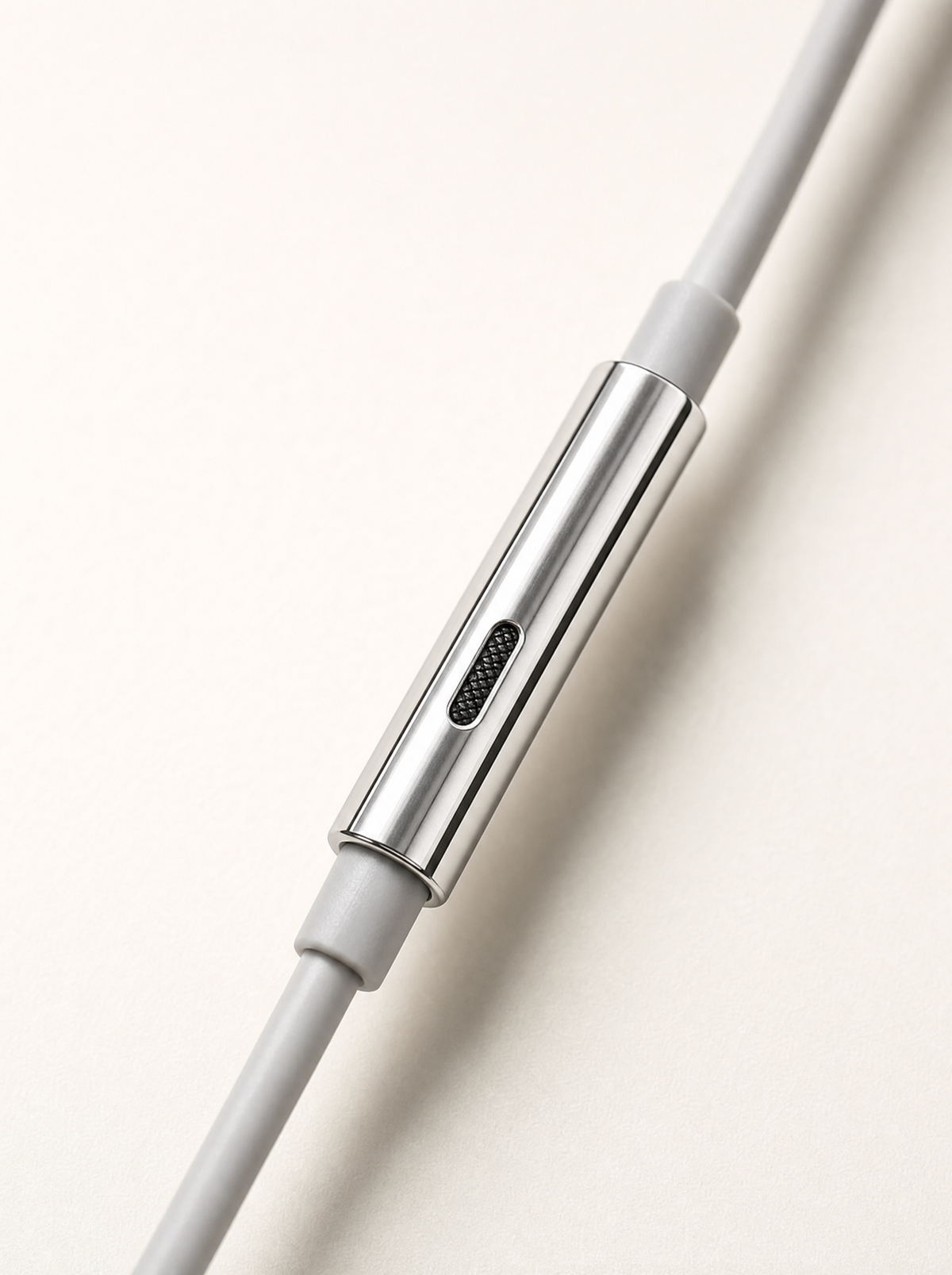 BLUME Silver Wired Earphones