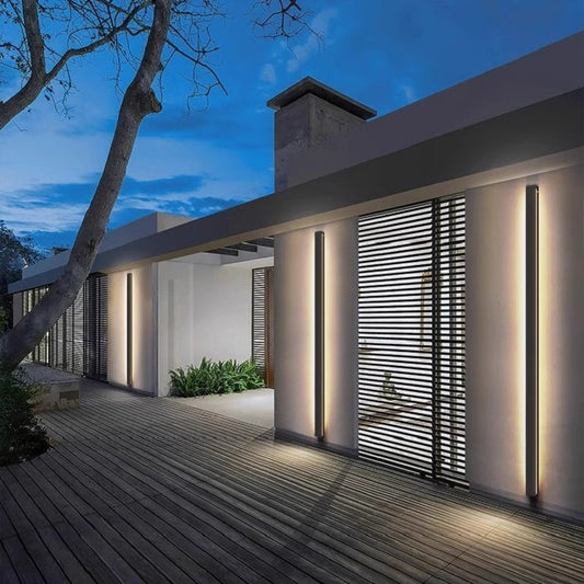 Minimalist Linear LED Outdoor Wall Light – Weatherproof Exterior Sconce