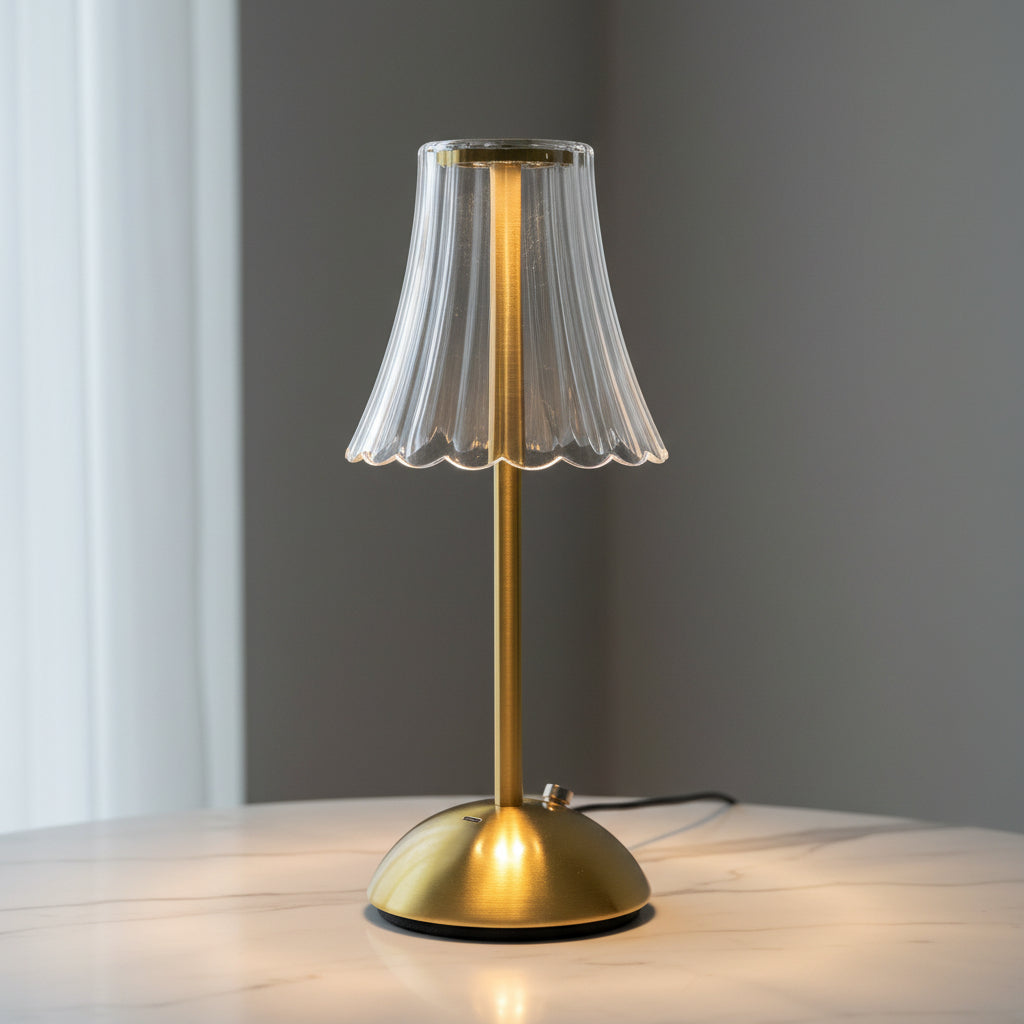 Retro Horn-Shaped Metal Desk Lamp – Vintage Industrial Study Lamp for Office