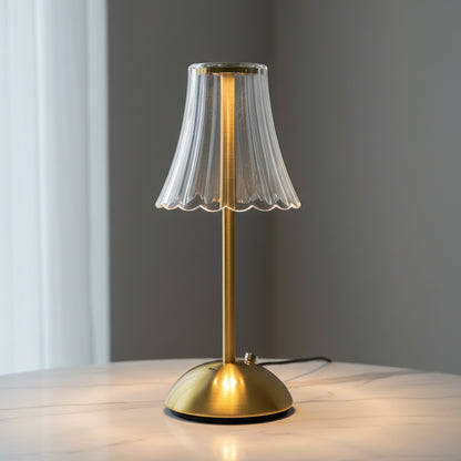 Retro Horn-Shaped Metal Desk Lamp – Vintage Industrial Study Lamp for Office