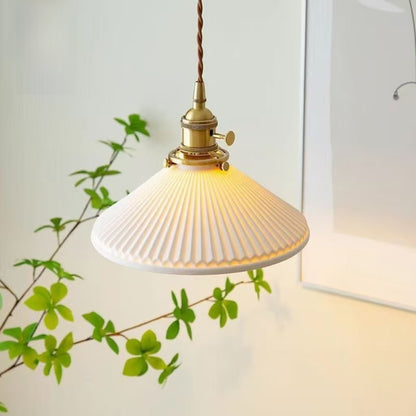 Japanese Brass Pleated Ceramic Pendant Light – Wabi-Sabi Hanging Lamp for Dining Room & Bedroom