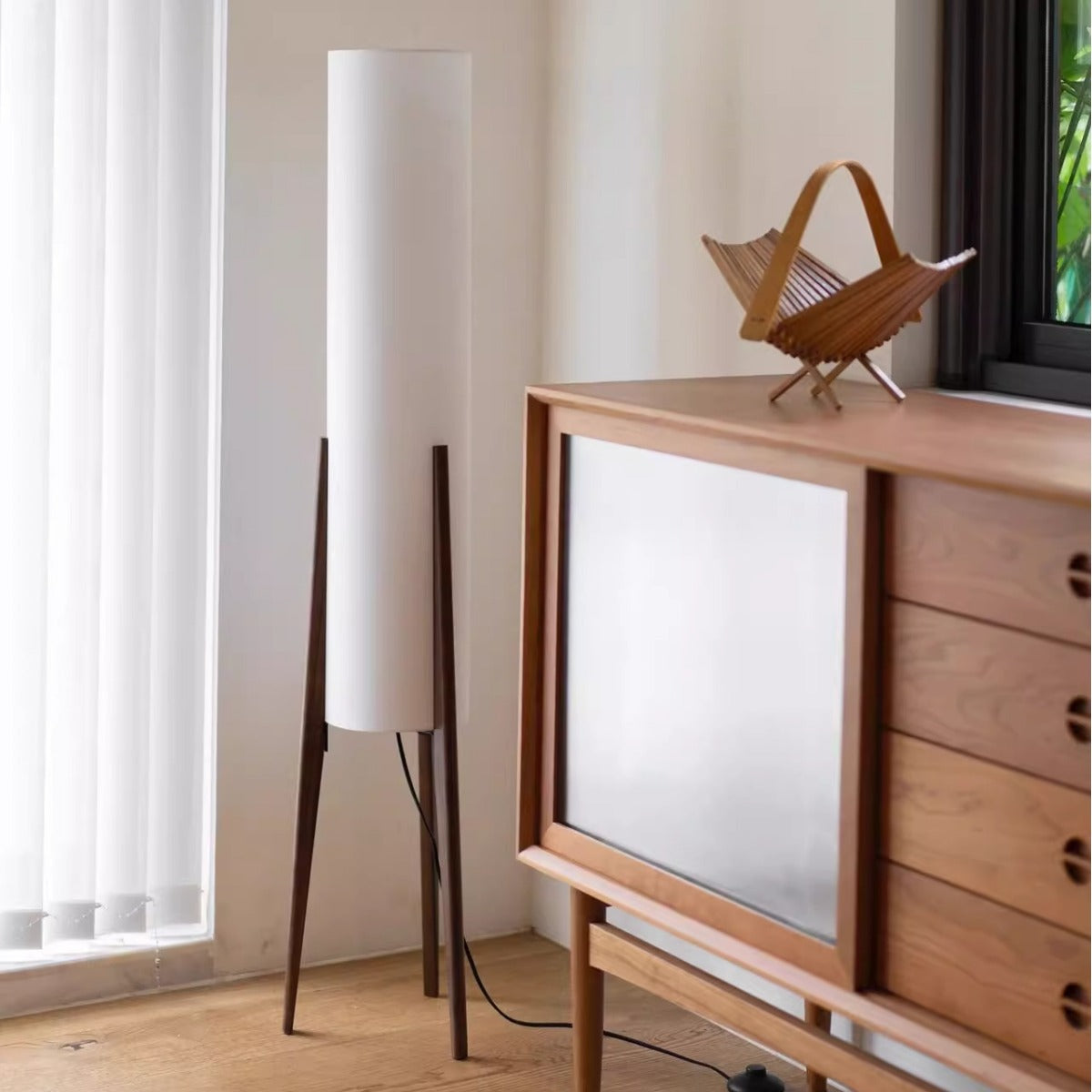 Retro Patina Floor Lamp – Vintage Industrial Standing Lamp for Living Room